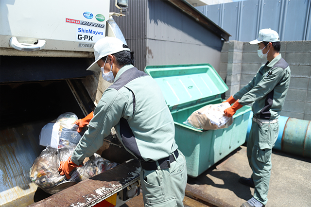 一般廃棄物・産業廃棄物収集の様子